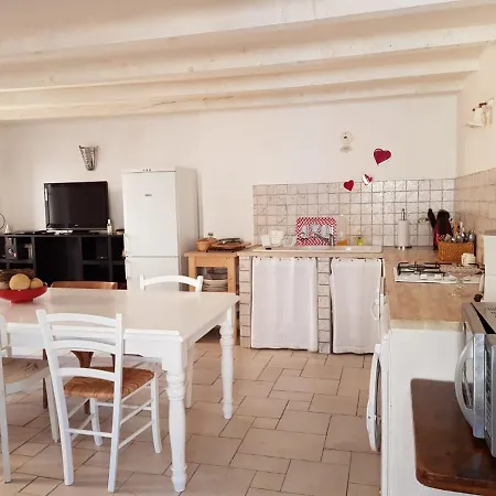 Holiday home Charmante Maison De Village Avec Terrasse