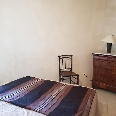 Charmante Maison De Village Avec Terrasse Riez