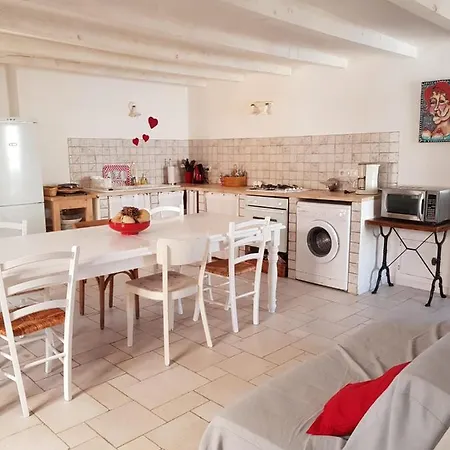 Holiday home Charmante Maison De Village Avec Terrasse