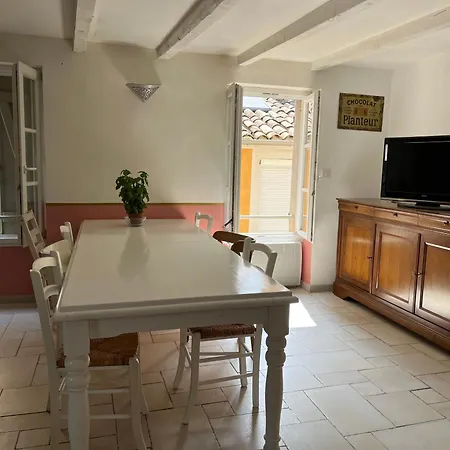 Charmante Maison De Village Avec Terrasse Holiday home Riez